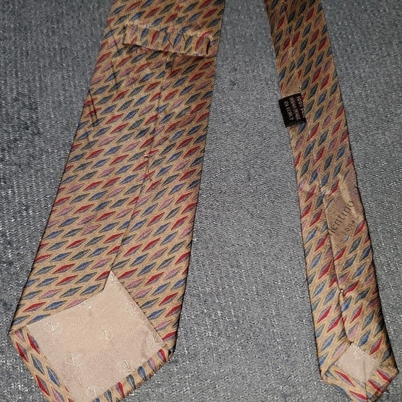 TAN/GOLD TIE WITH DIAMOND PATTERN NEW - Picture 5 of 6